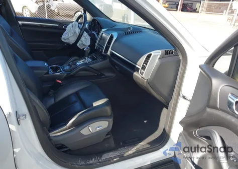 2014 Porsche Cayenne Platinum Edition из США, поврежденный, VIN WP1AA2A22ELA97168